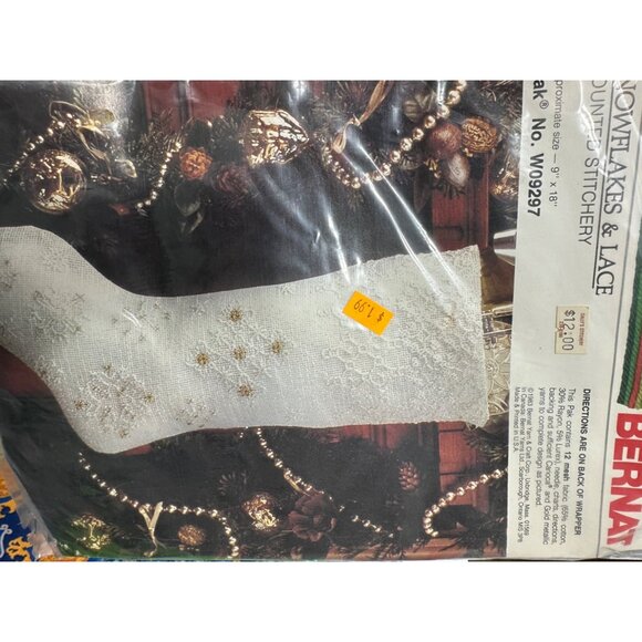 Vintage Bernat Snowflakes & Lace Counted Stitchery Christmas Stocking Kit Sealed - Picture 8 of 9